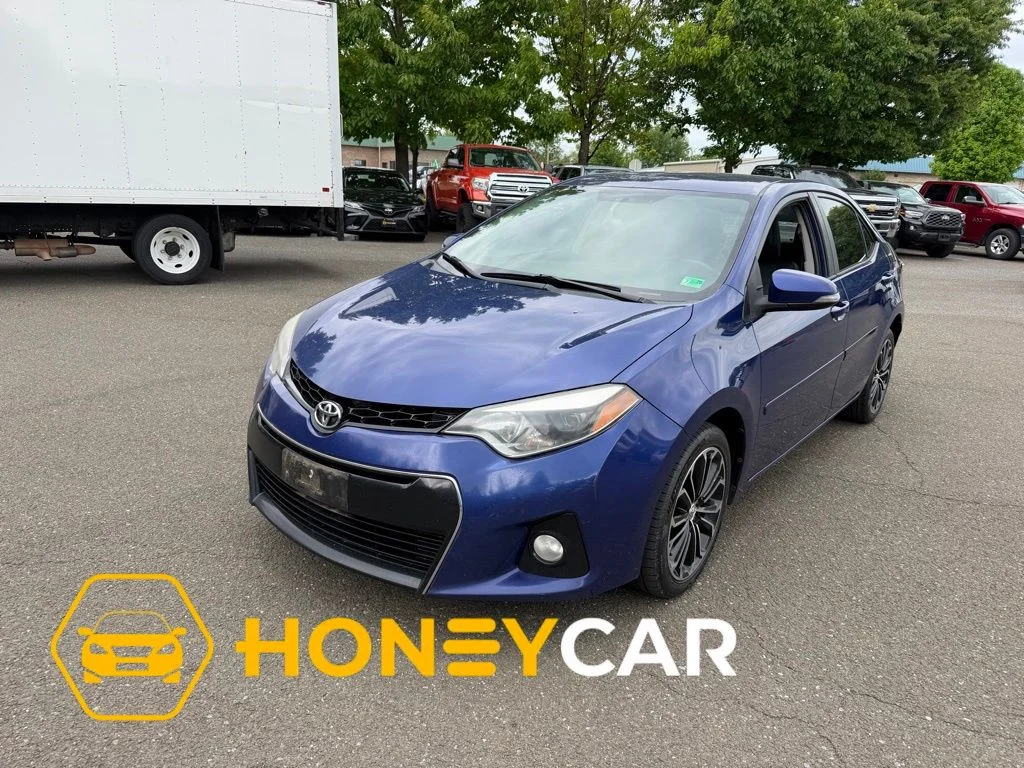 2015 Toyota Corolla's photo