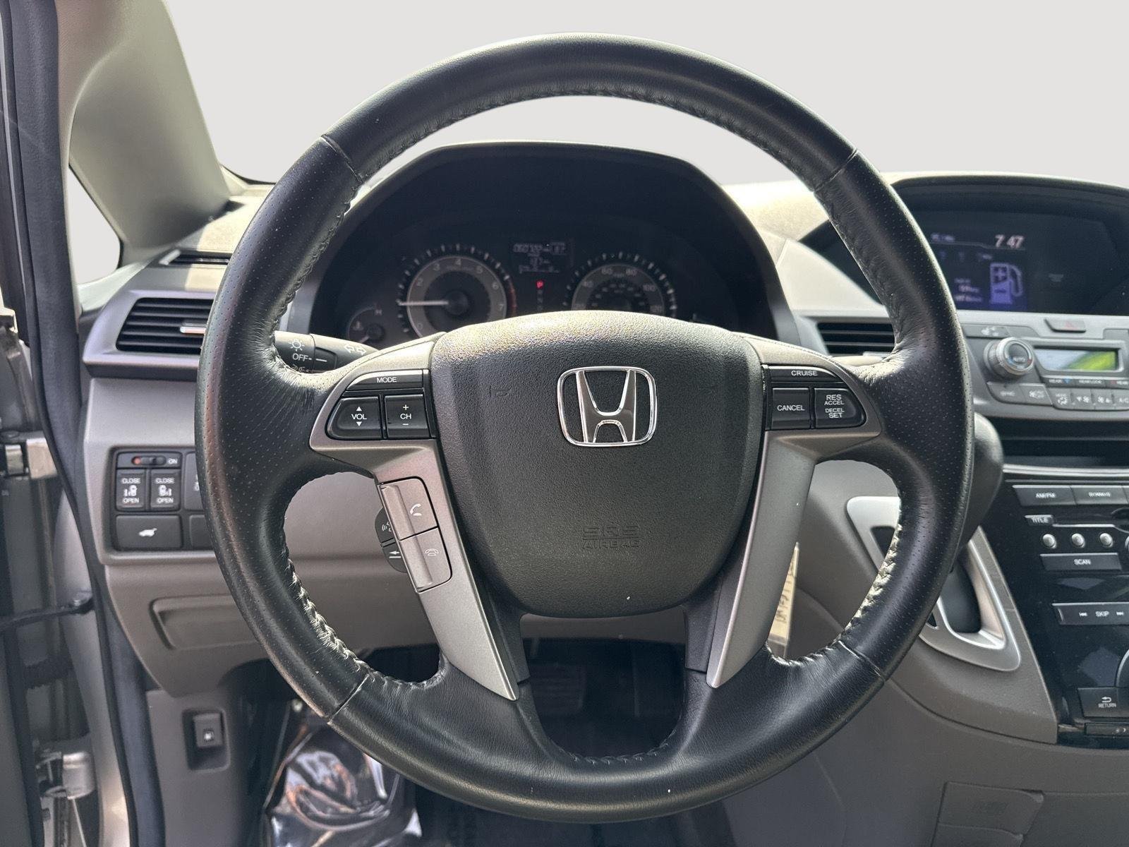 Used 2013 Alabaster Silver Metallic Honda EX-L image 15