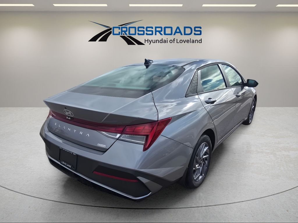 2026 Hyundai Elantra Blue - Photo 6
