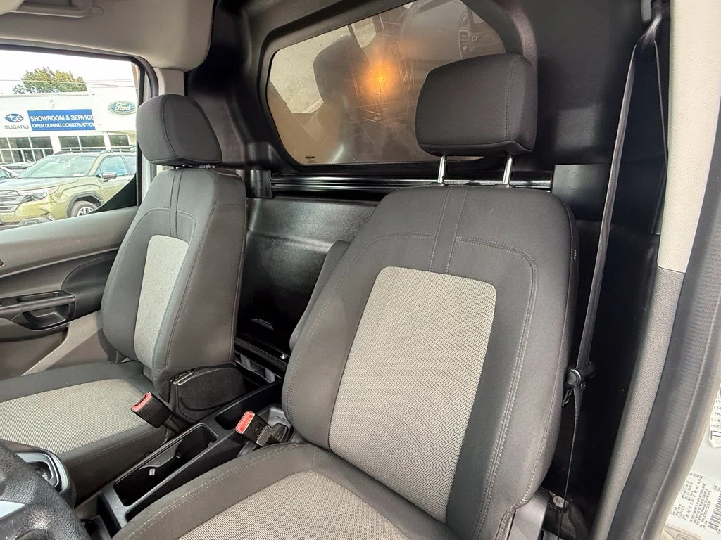 Used 2022 Frozen White Ford XL image 21