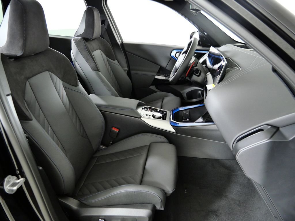 Certified Used 2026 Black Sapphire Metallic BMW M50 xDrive image 27