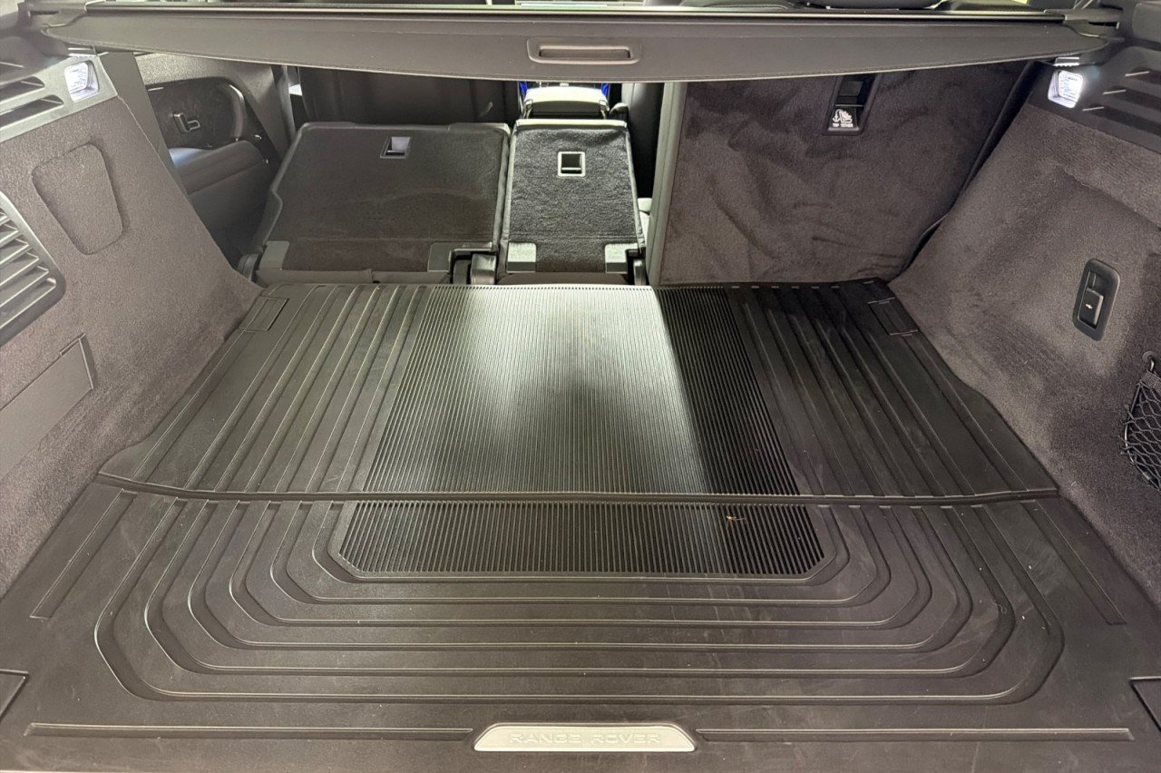 Used 2025 VELOCITY BLUE SV Land Rover Autobiography image 14