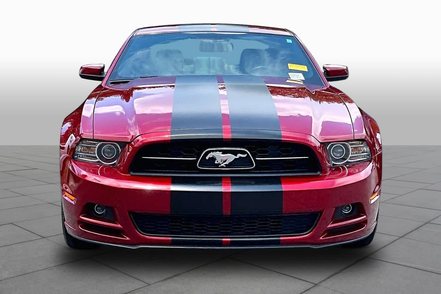 Used 2014 Ruby Red Metallic Tinted Clearcoat Ford V6 Premium image 3