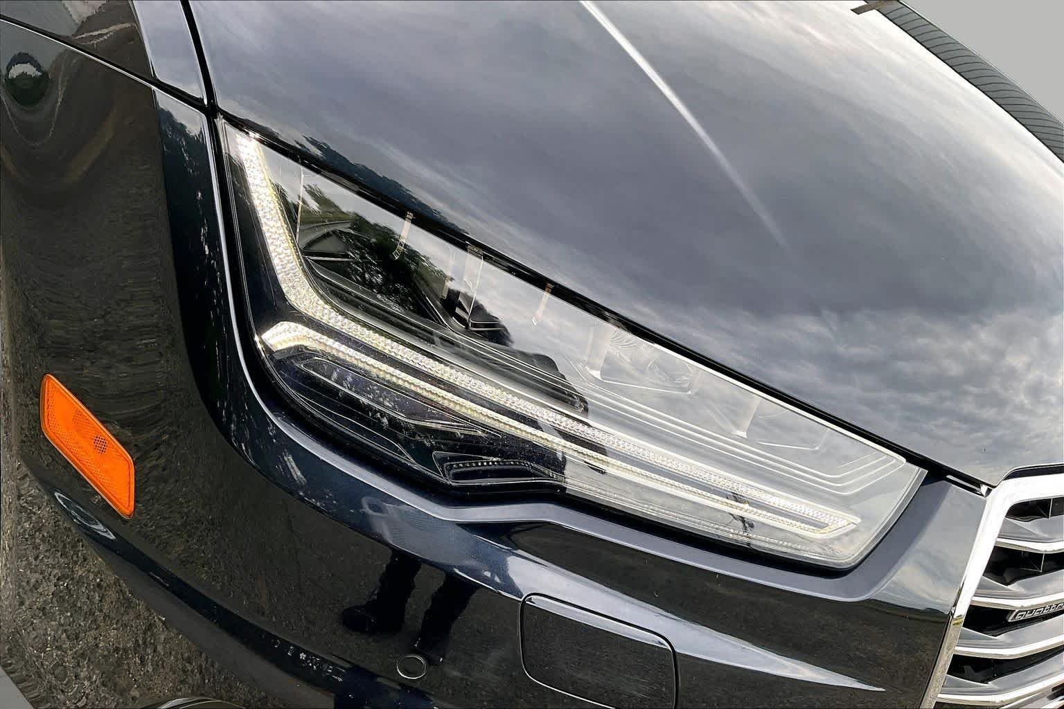 Used 2018 Moonlight Blue Metallic Audi Premium Plus image 28