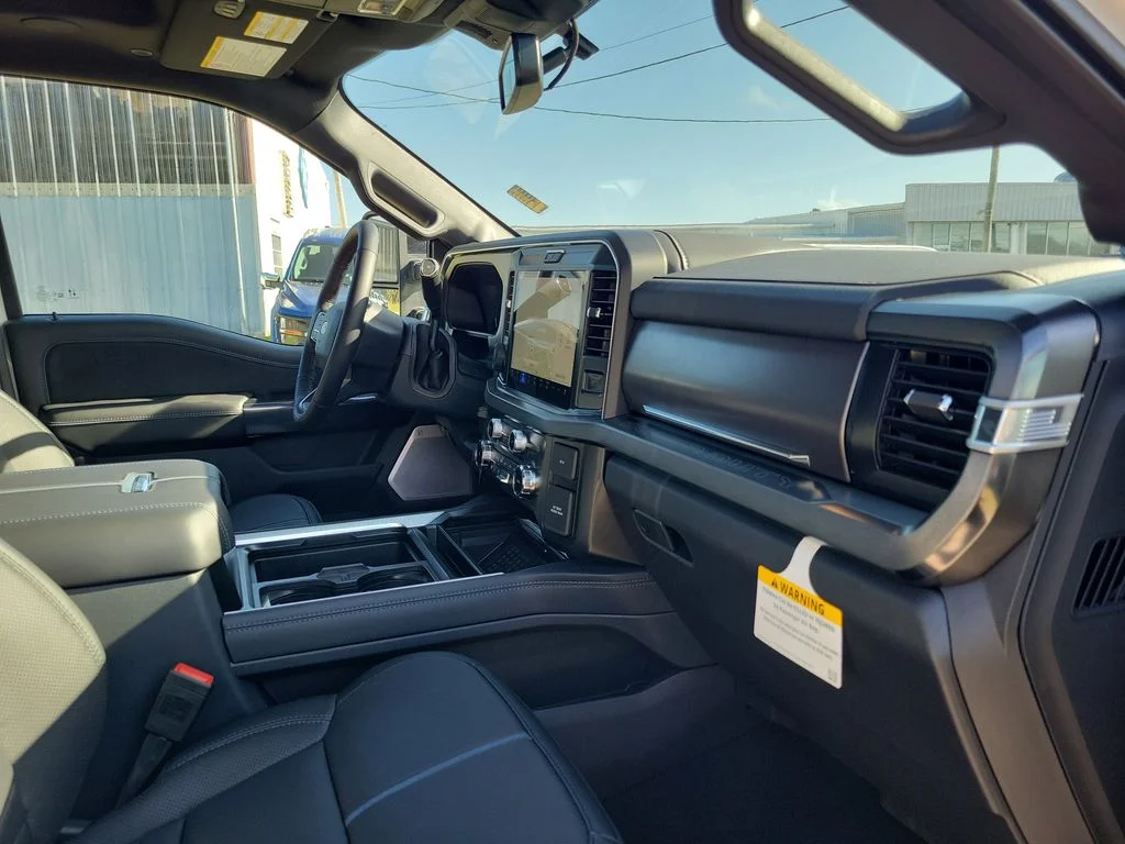 New 2026 Star White Metallic Tri-Coat Ford F-350® Platinum® image 31