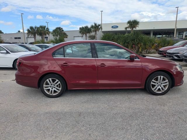 Used 2017 Red Volkswagen 1.4T S image 2