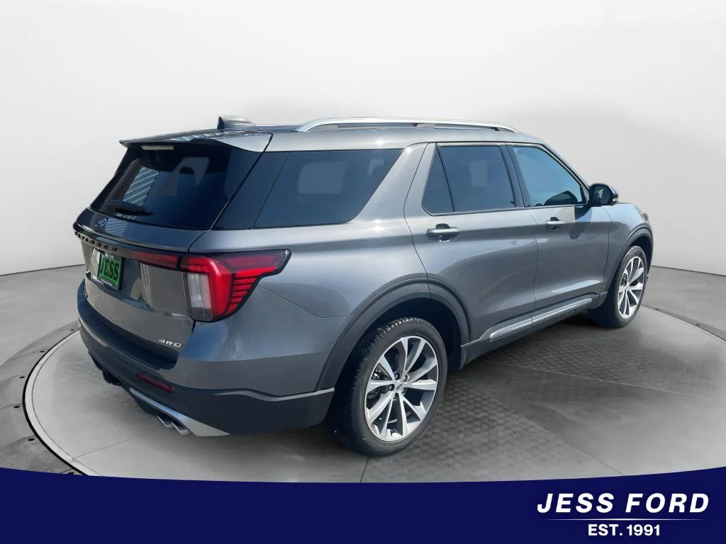 Used 2025 Carbonized Gray Metallic Ford Platinum image 5