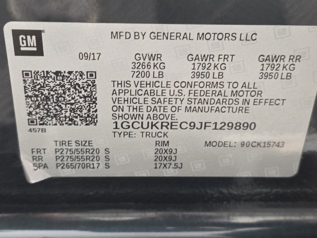Used 2018 GRAPHITE METALLIC Chevrolet LT image 10