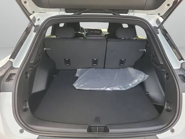 New 2026 Summit White Chevrolet LT image 11