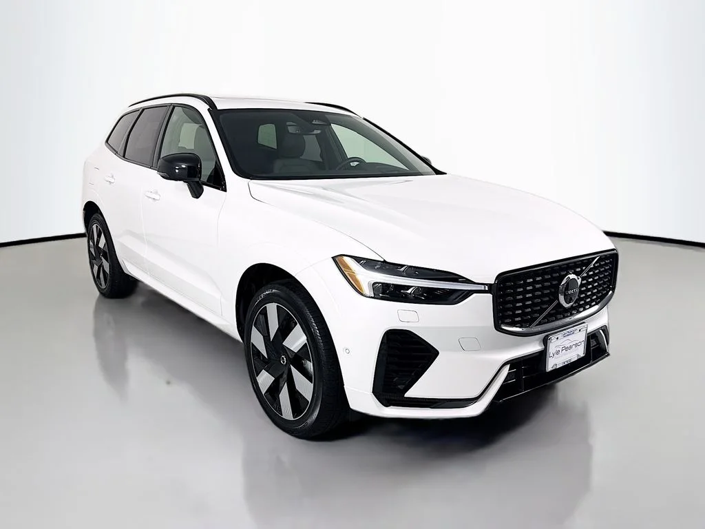 Certified Used 2024 Crystal White Volvo Ultimate image 7