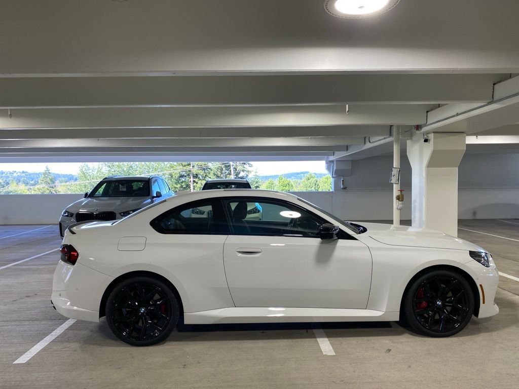 Used 2025 Alpine White BMW M240i xDrive image 5