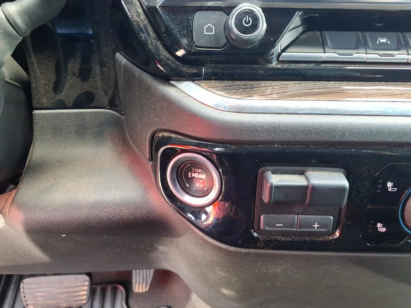 2025 Chevrolet Silverado 1500 LT - Photo 20