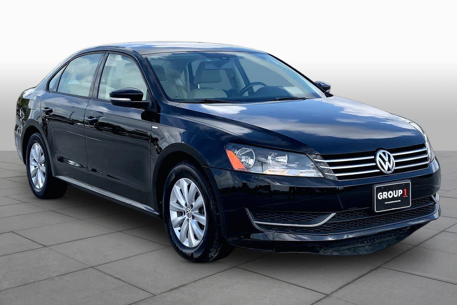 Used 2015 Candy White Volkswagen 1.8T S image 3