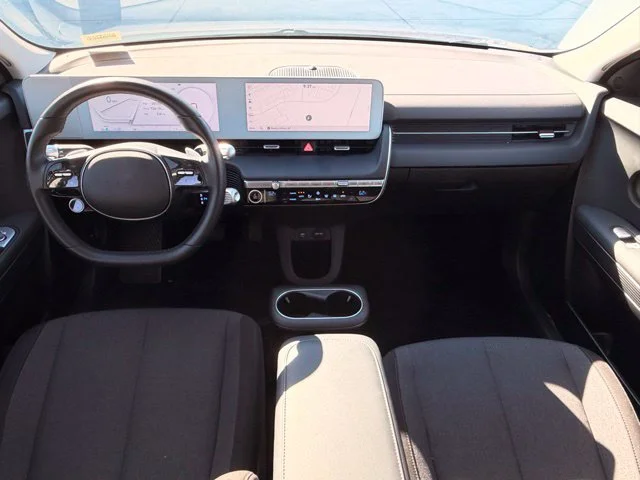 Used 2024 Green Hyundai SEL image 13