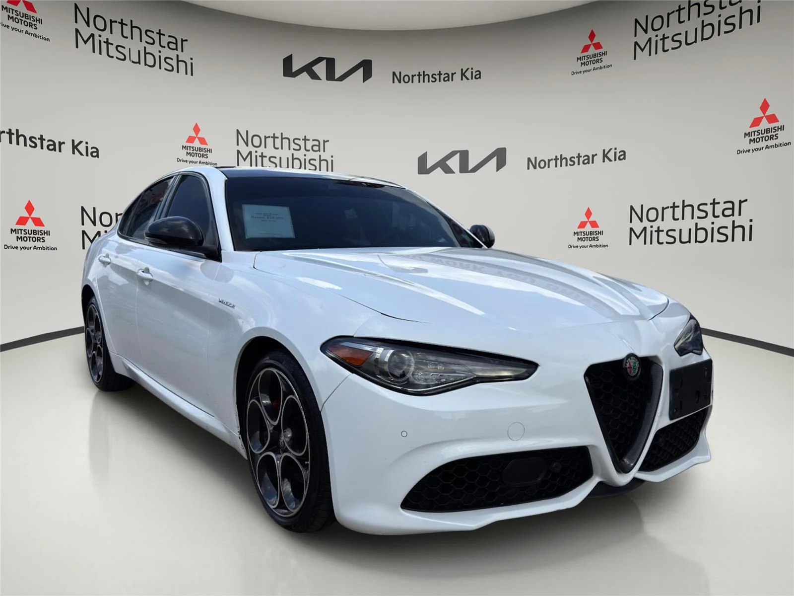 Used 2023 Alfa White Alfa Romeo Veloce image 5
