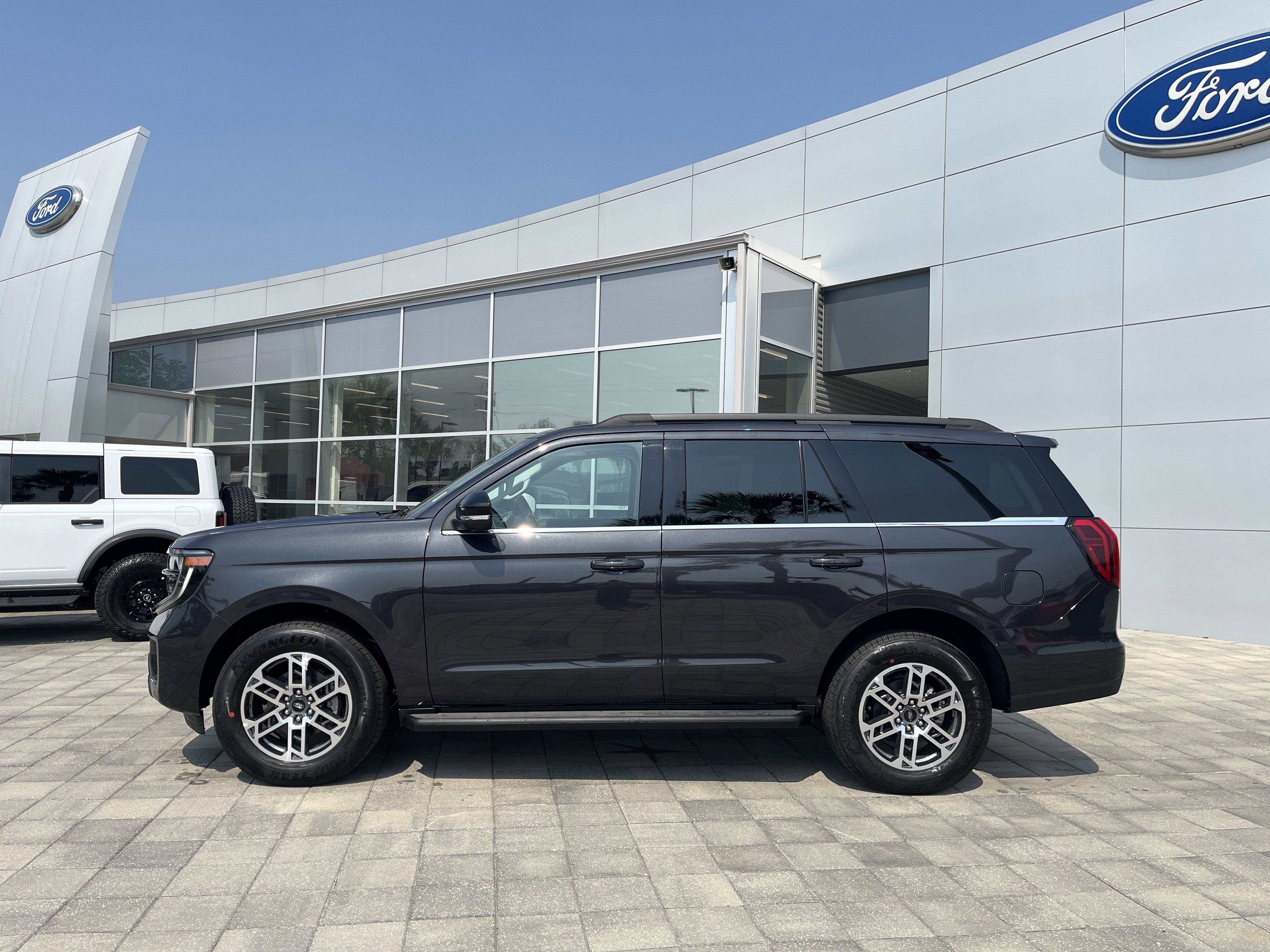 New 2026 Dark Matter Gray Metallic Ford Active image 3