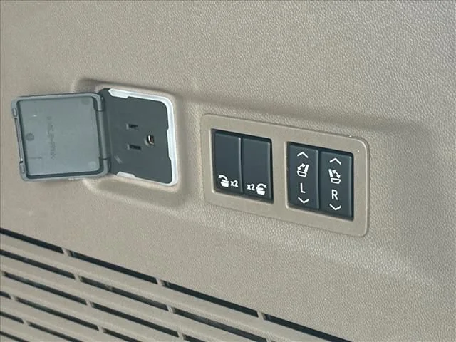 2026 GMC Yukon XL Denali - Photo 12