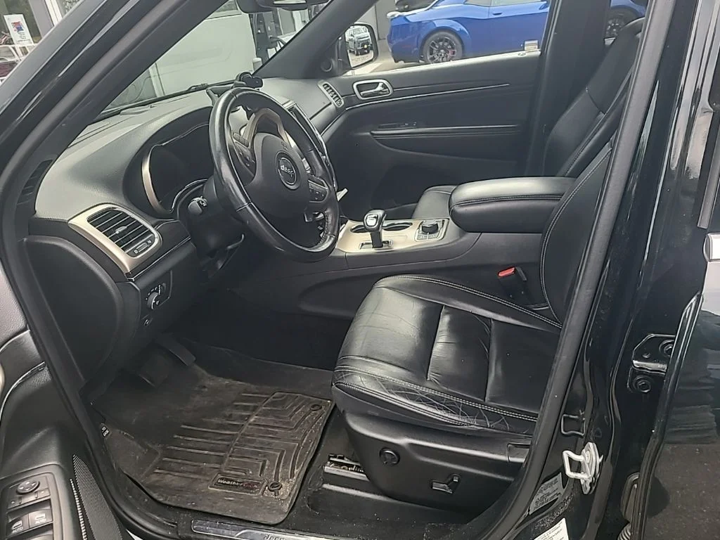 Used 2014 Green Jeep Limited image 7