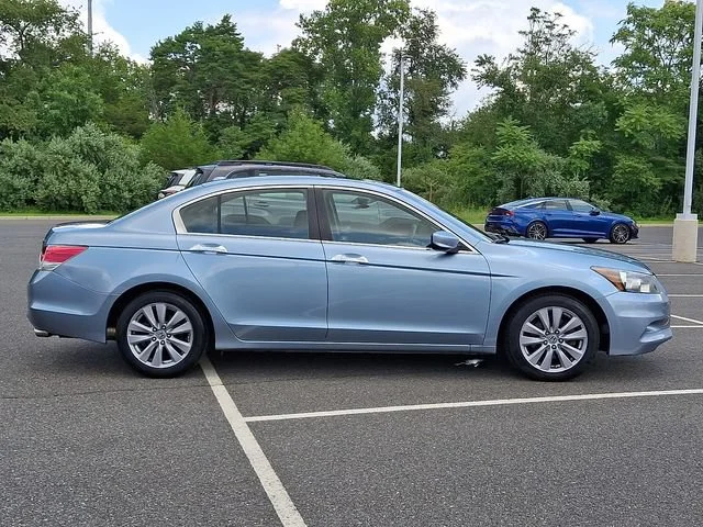 Used 2011 Blue Honda 3.5 EX-L image 8