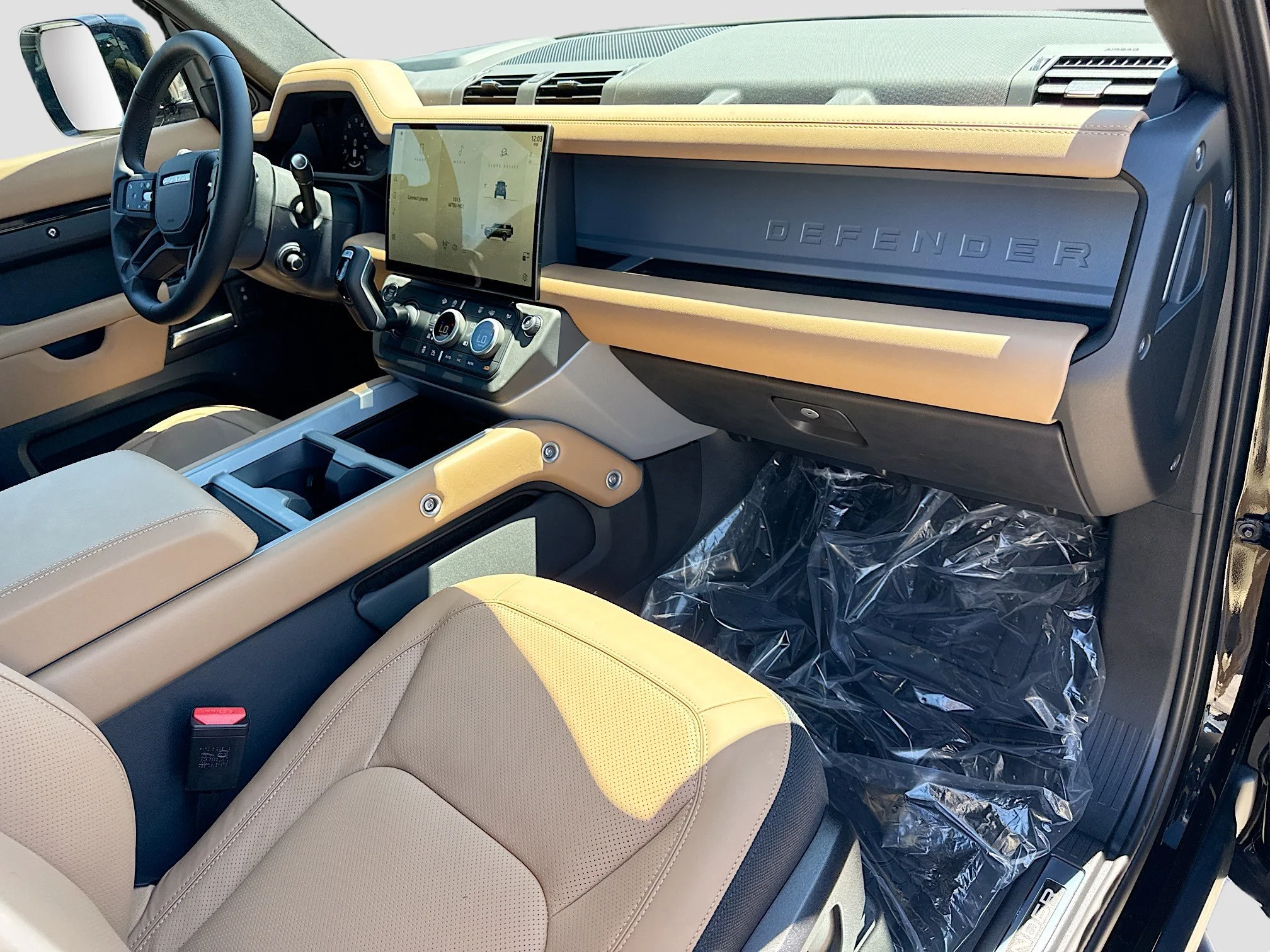 New 2026 Santorini Black Metallic Land Rover X image 13