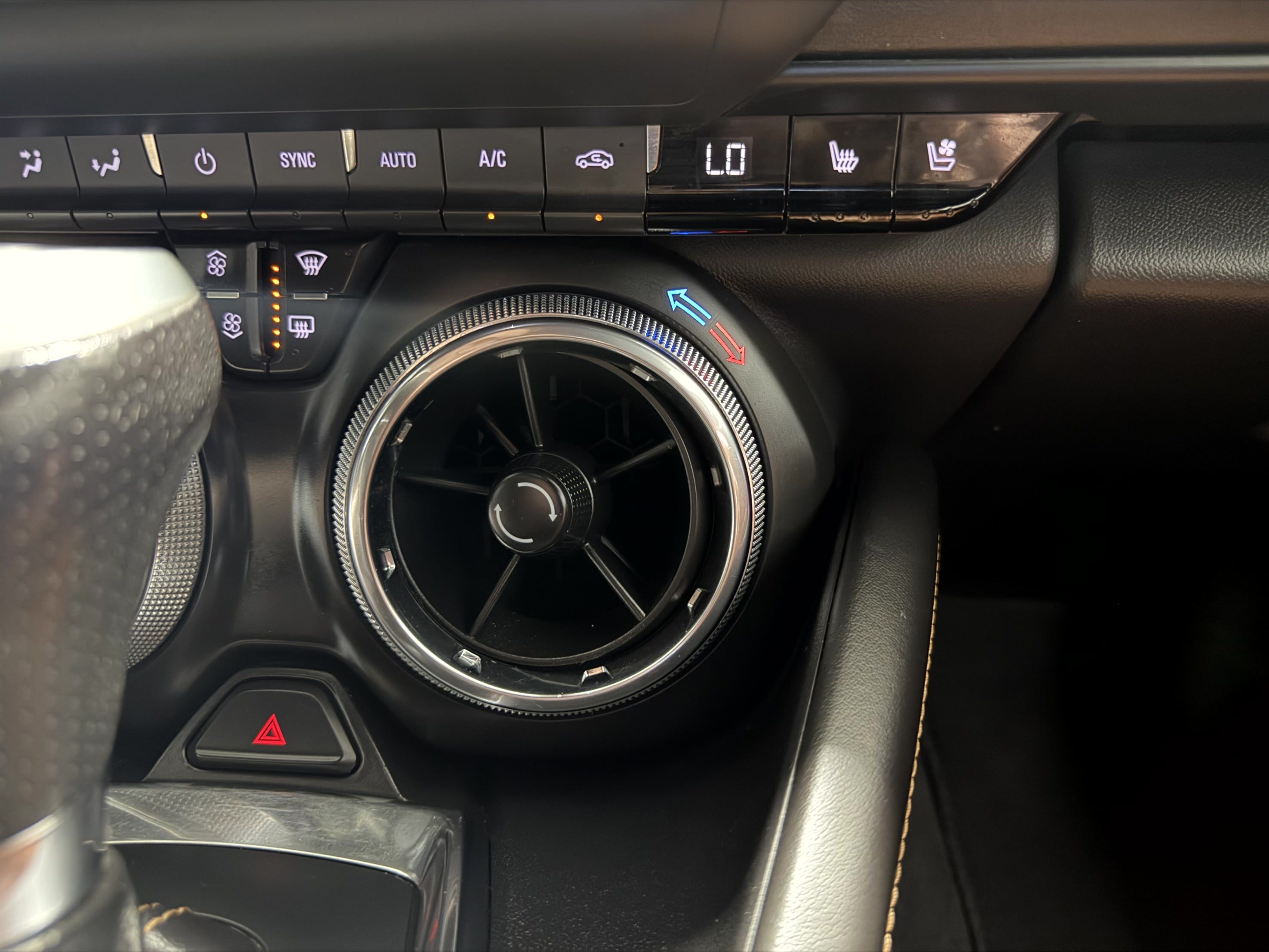 Used 2019 Summit White Chevrolet 3LT image 19