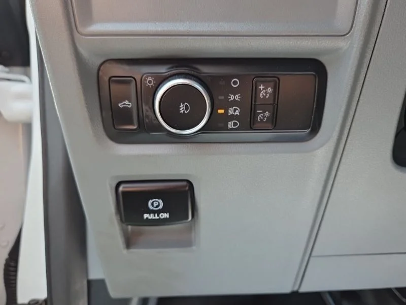 Used 2023 White Ford XL image 19