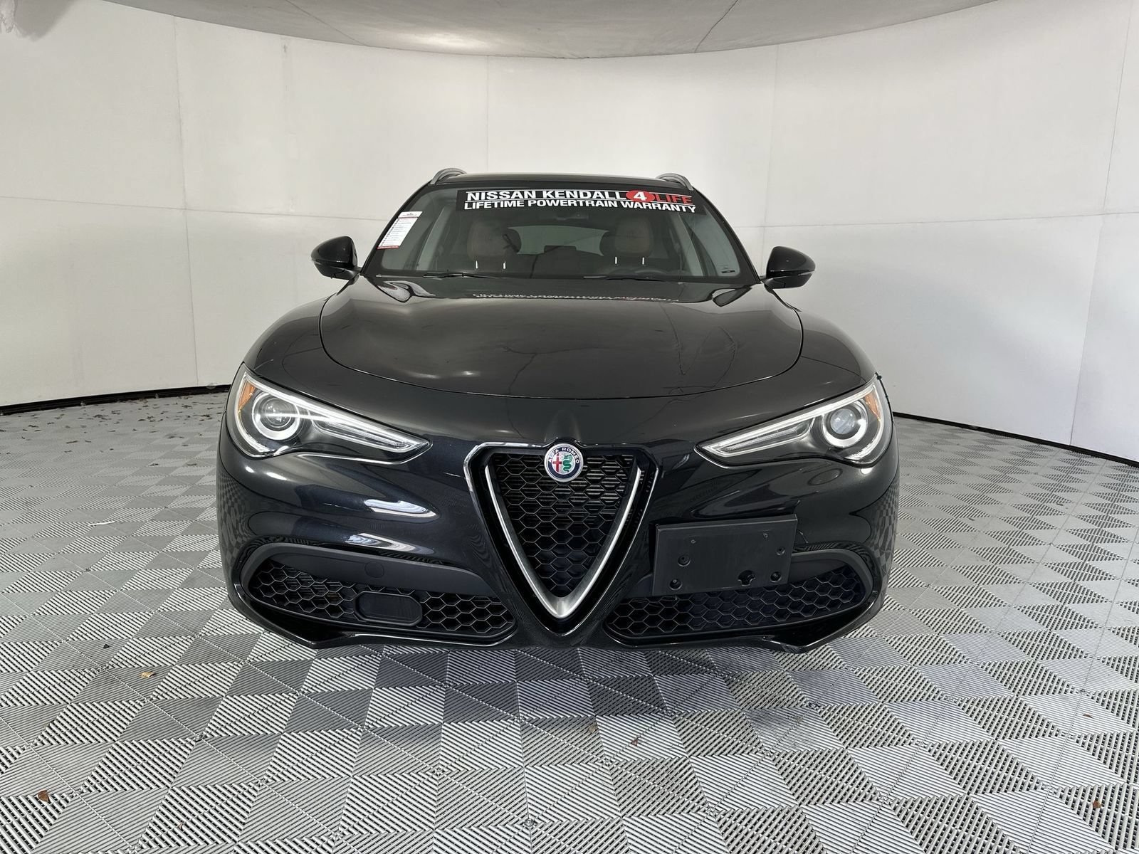 Used 2020 Black Alfa Romeo Base image 3