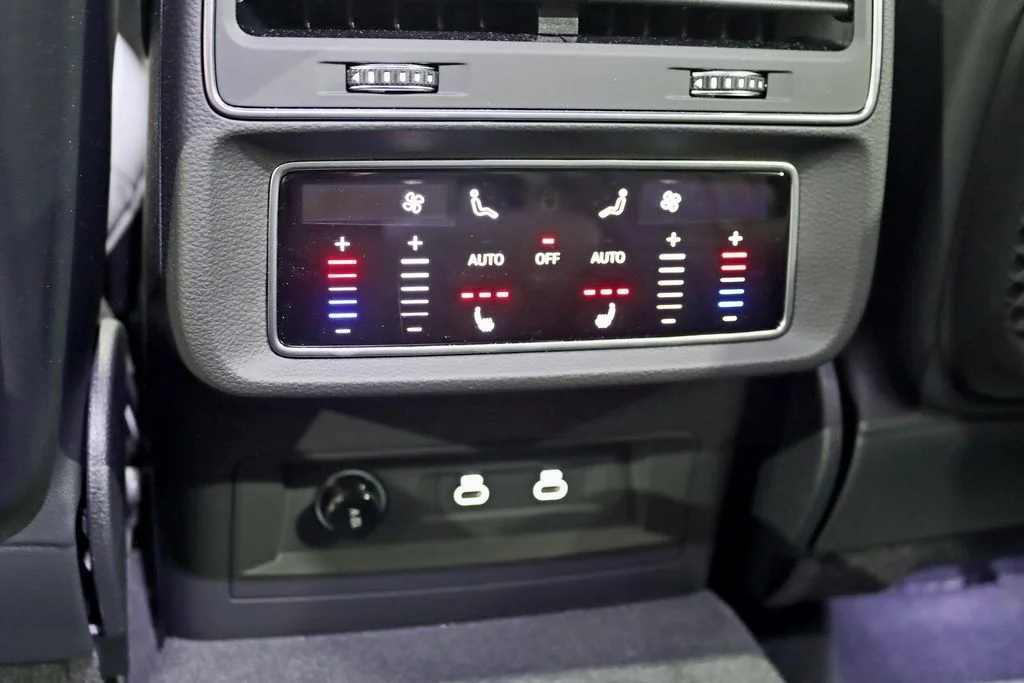 Used 2025 Silver Audi 55 Prestige image 29