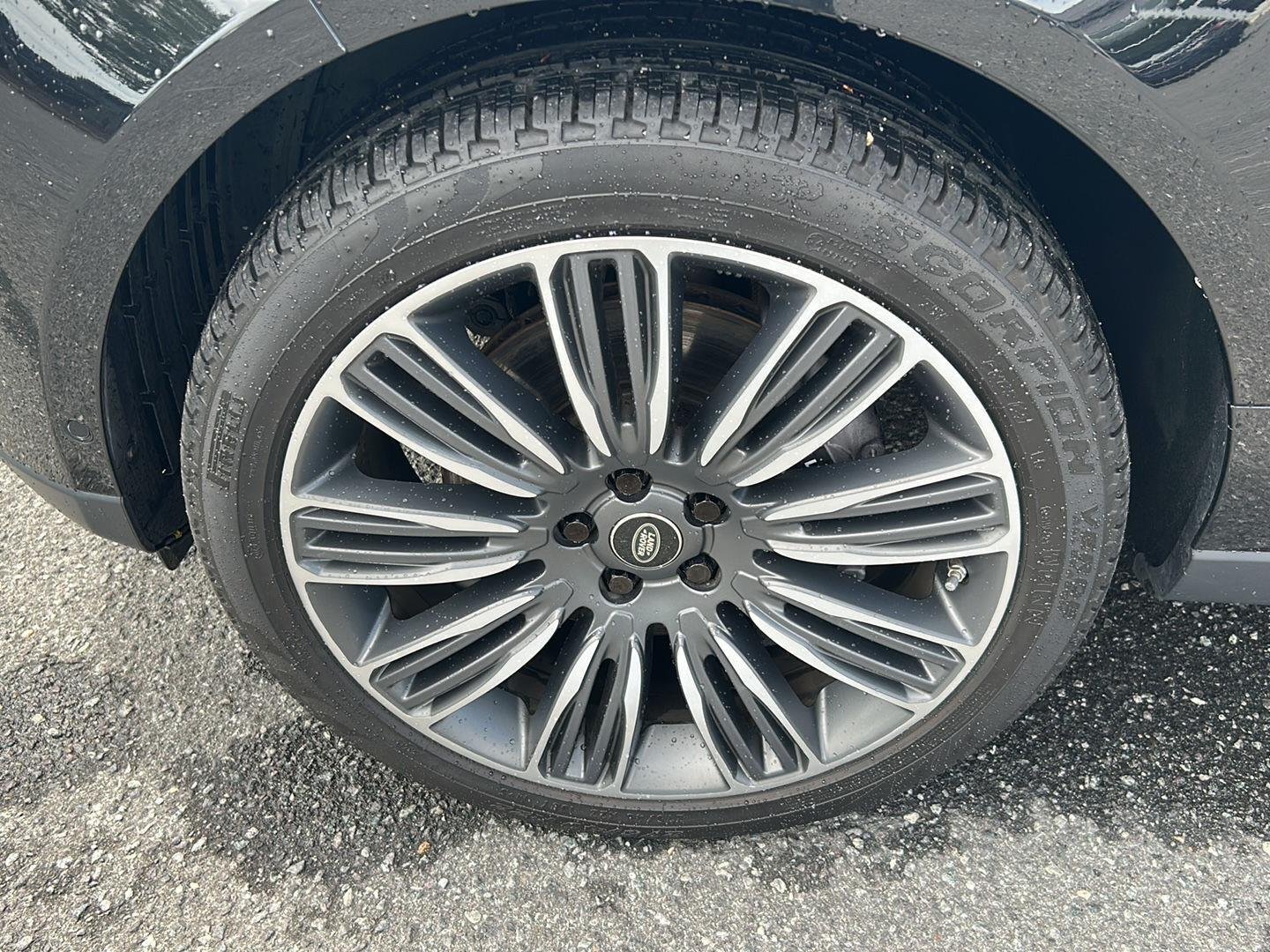 Used 2020 Santorini Black Metallic Land Rover Autobiography image 10