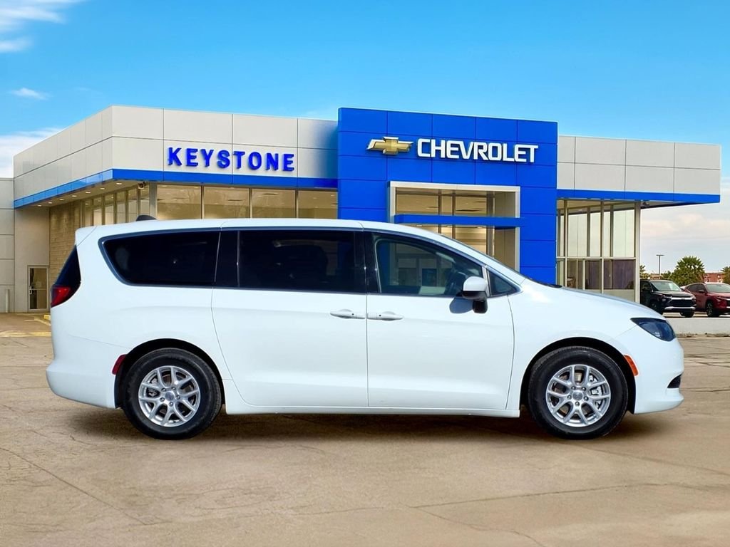 Used 2023 White Chrysler LX image 8