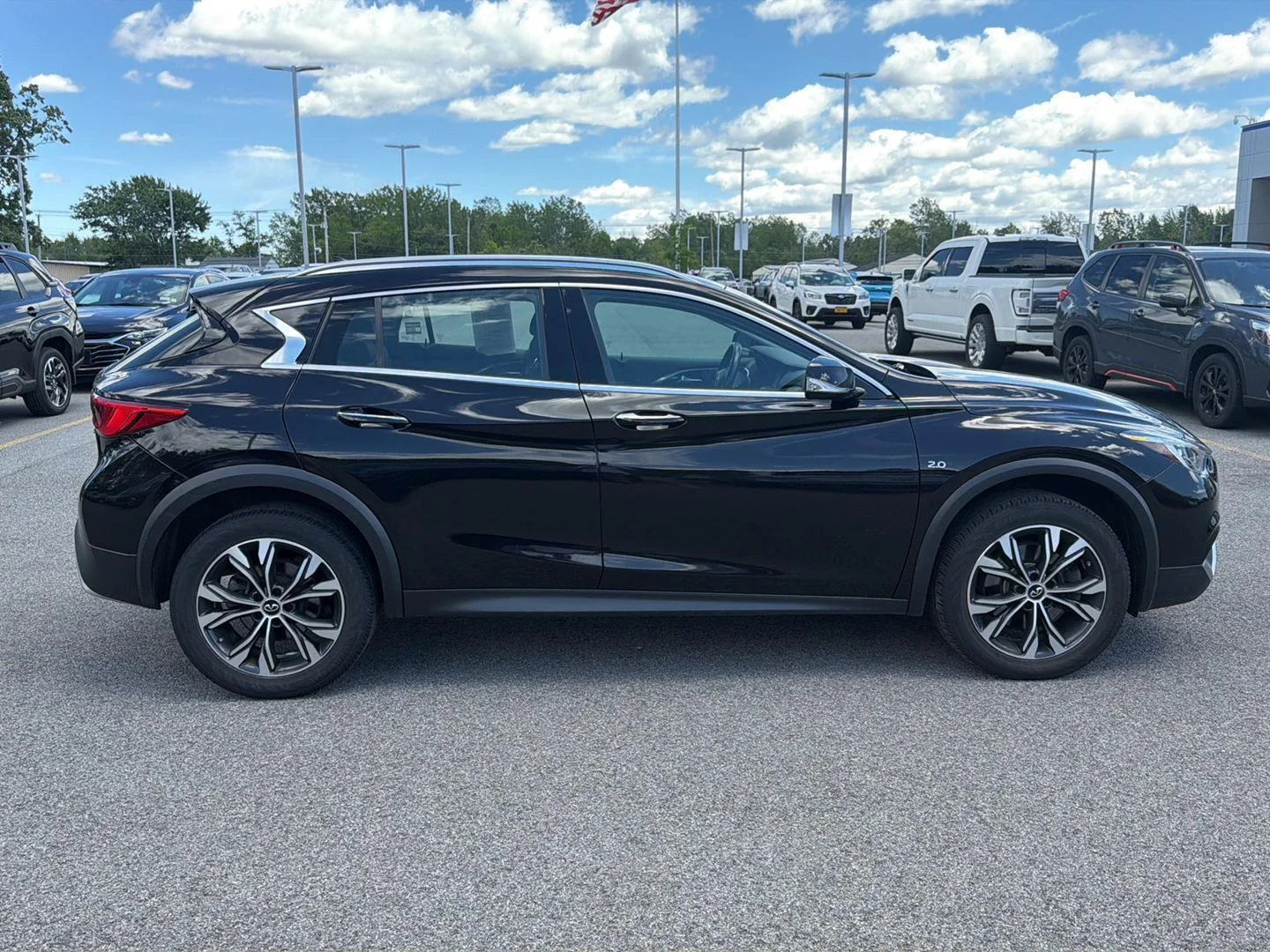 Used 2018 Malbec Black INFINITI Luxury image 3