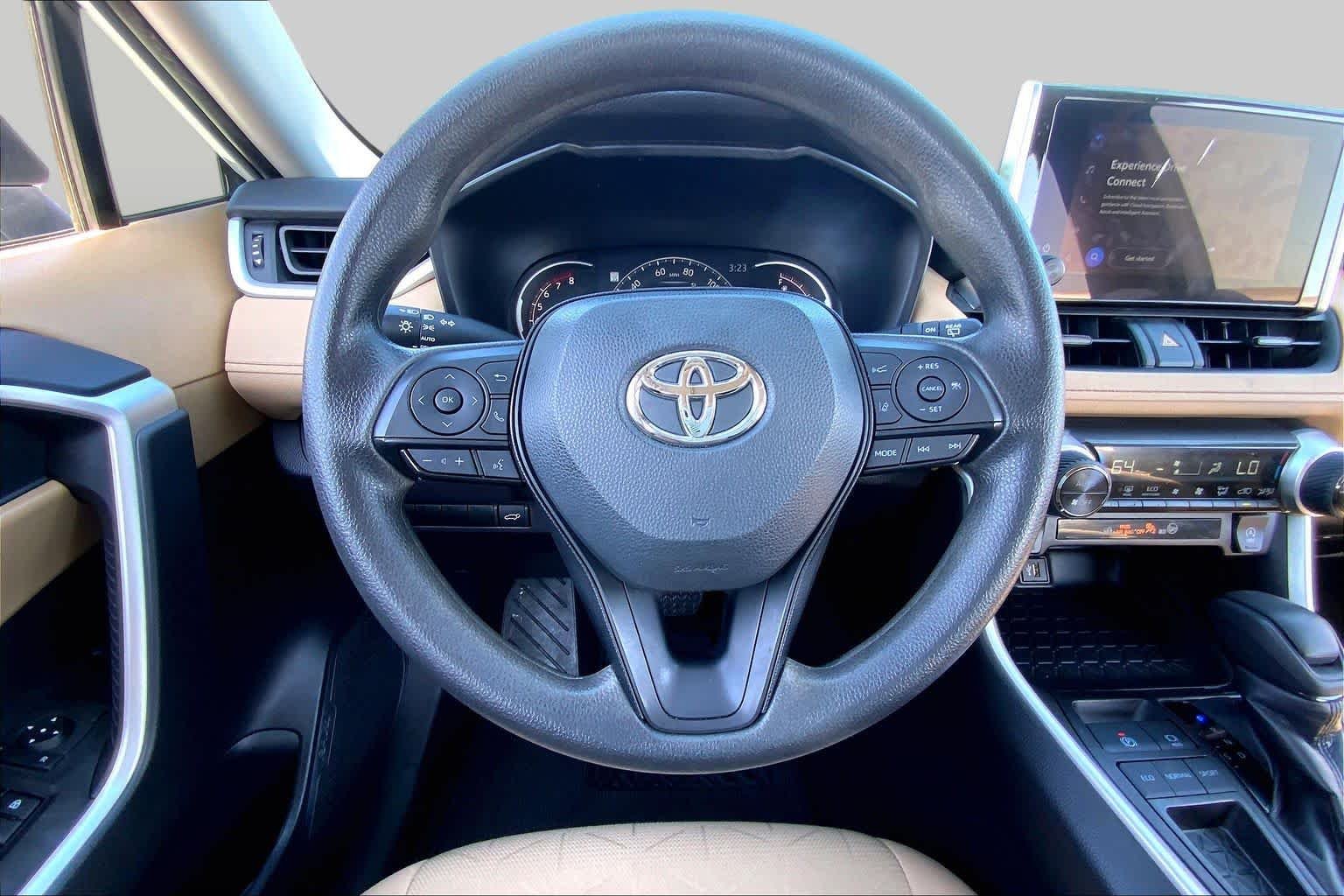 Used 2024 Ice Cap Toyota XLE image 6