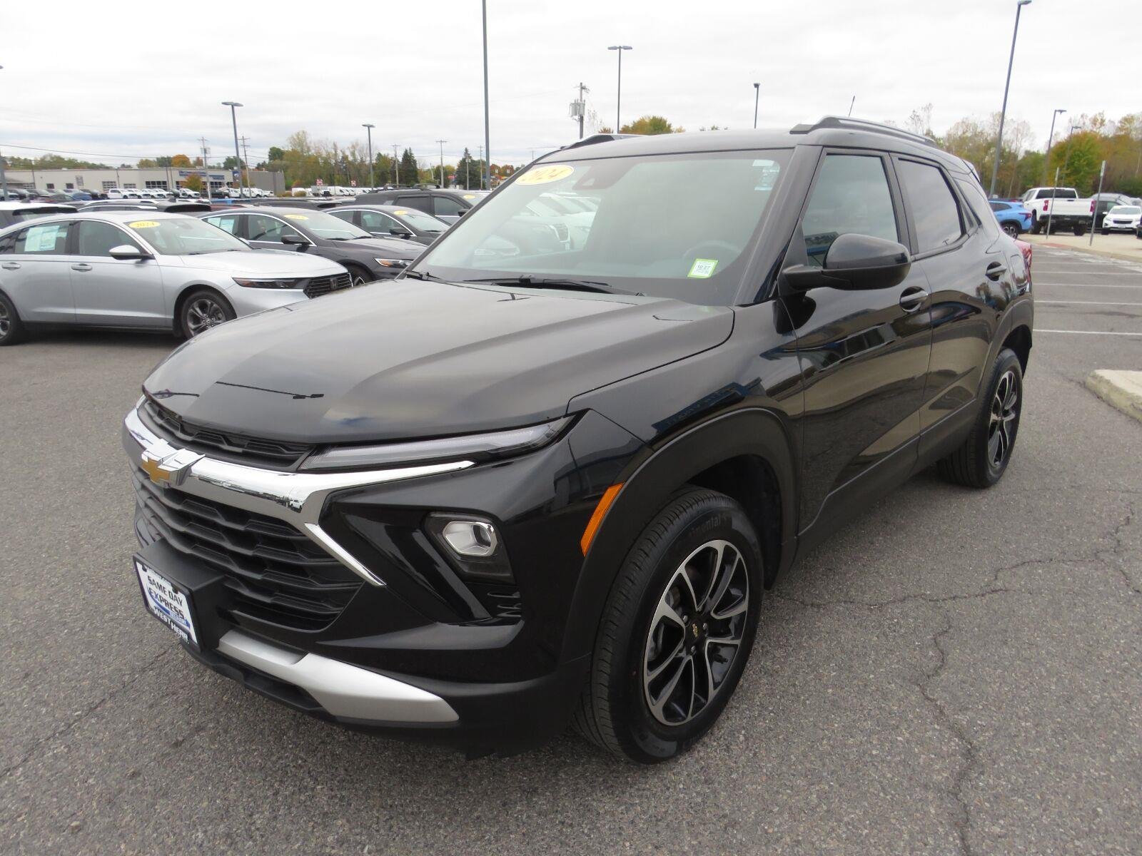 Used 2024 Mosaic Black Metallic Chevrolet LT image 12