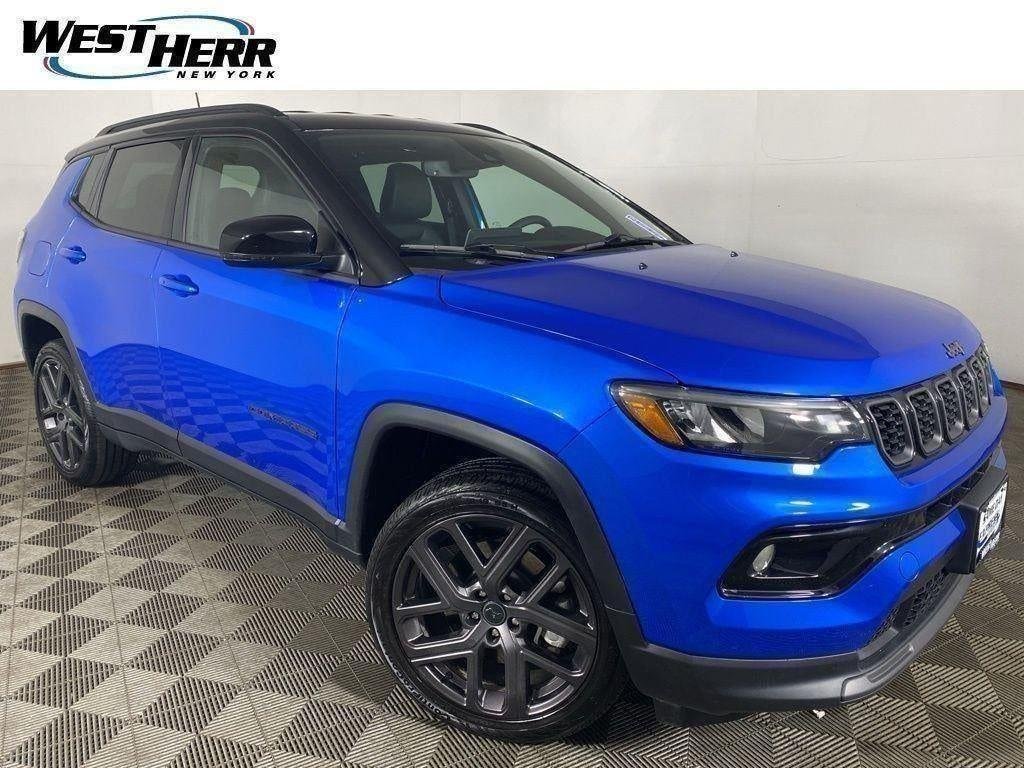 Used 2026 Hydro Blue Pearlcoat Jeep Limited Altitude image 31