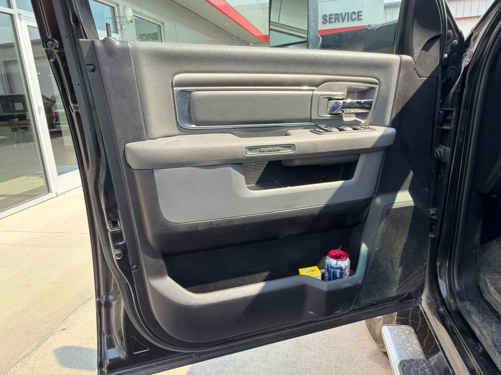 Used 2018 Brilliant Black Crystal Pearlcoat Ram Big Horn image 9