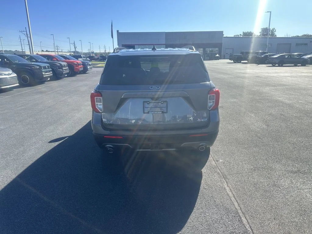Used 2021 Gray Ford XLT image 7