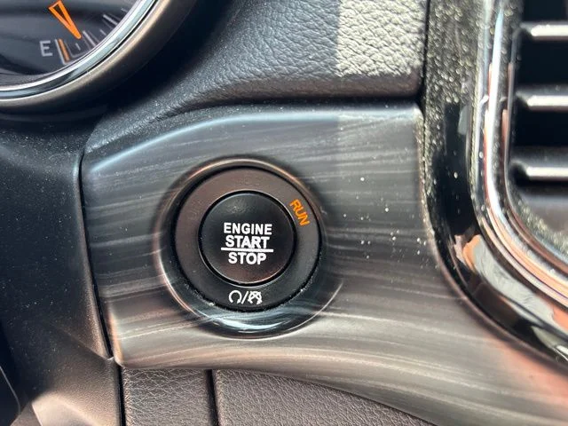 Used 2019 Bright White Clearcoat Jeep Altitude image 17
