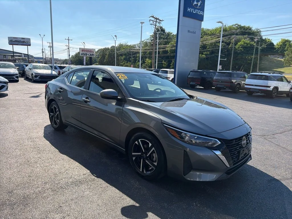 Used 2025 Gray Nissan SV image 3