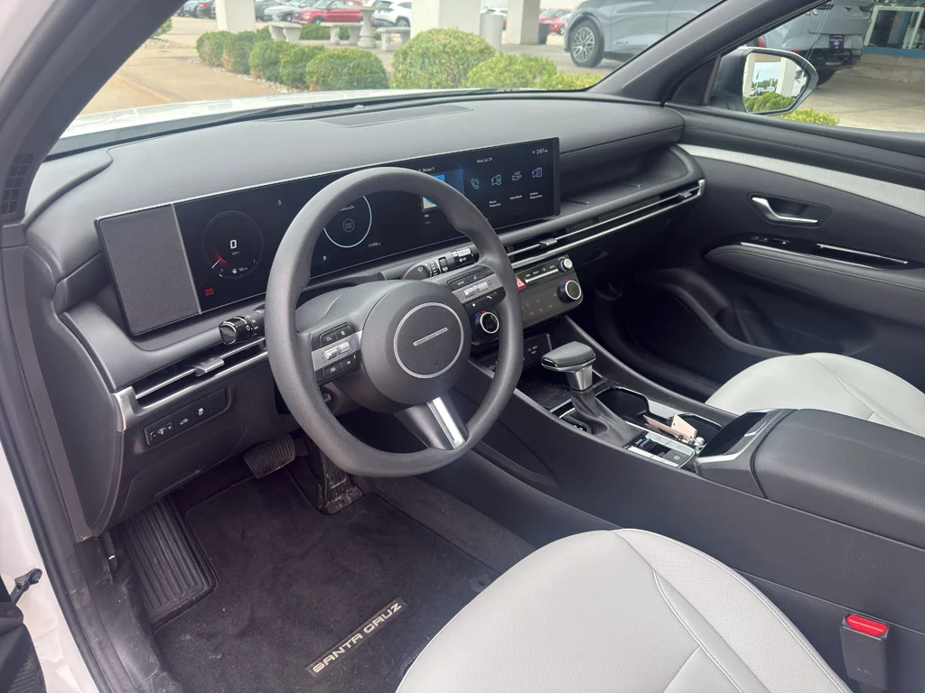 Used 2025 Atlas White Hyundai SEL Activity image 15