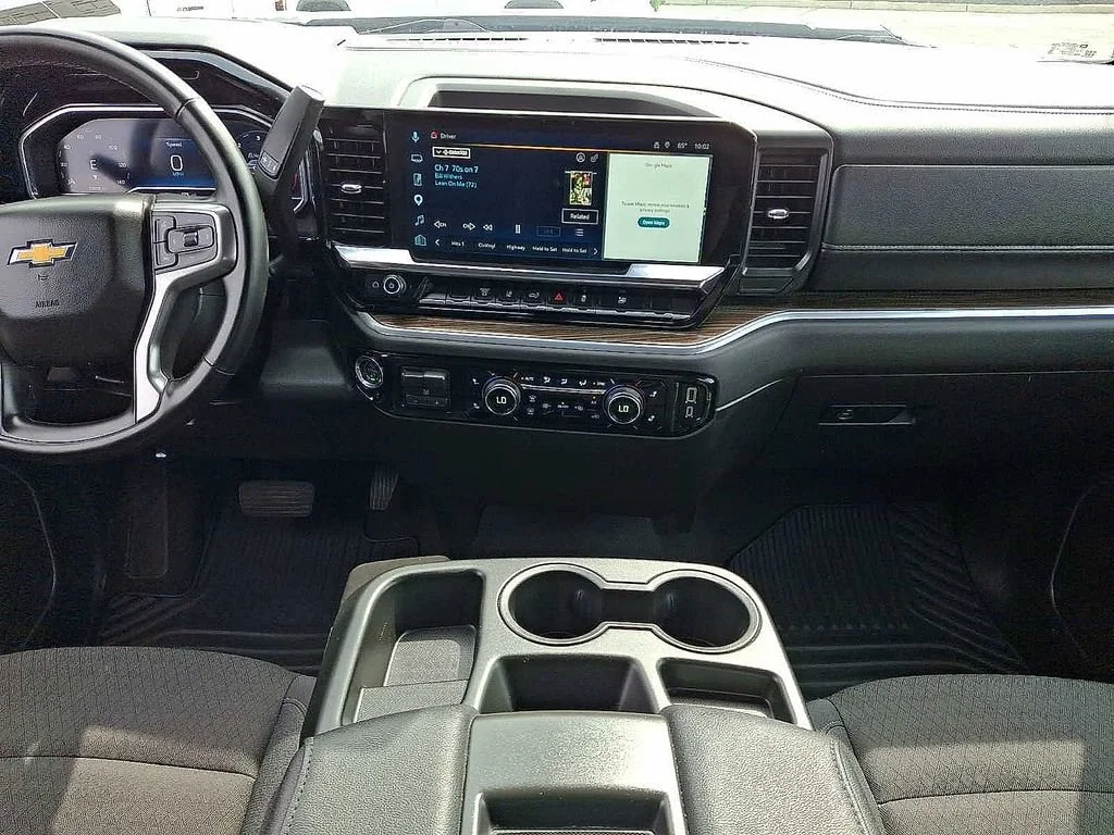 Used 2025 Sterling Gray Metallic Chevrolet LT image 15