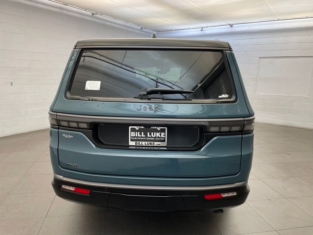 New 2026 Steel Blue Exterior Paint Jeep Summit Reserve image 5