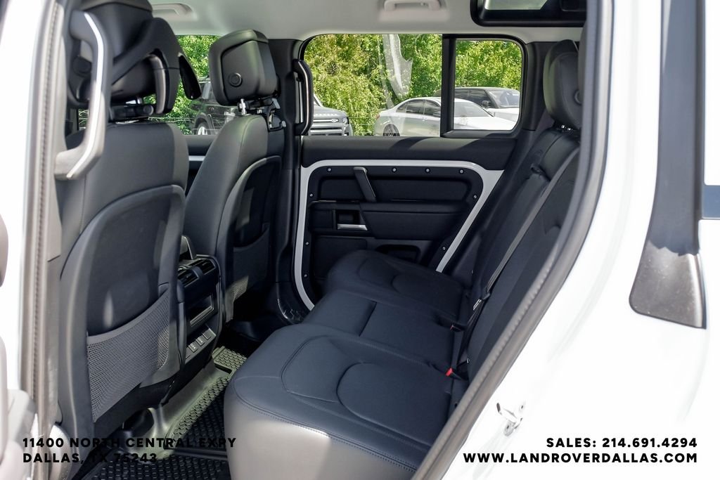 New 2026 Fuji White Land Rover S image 42