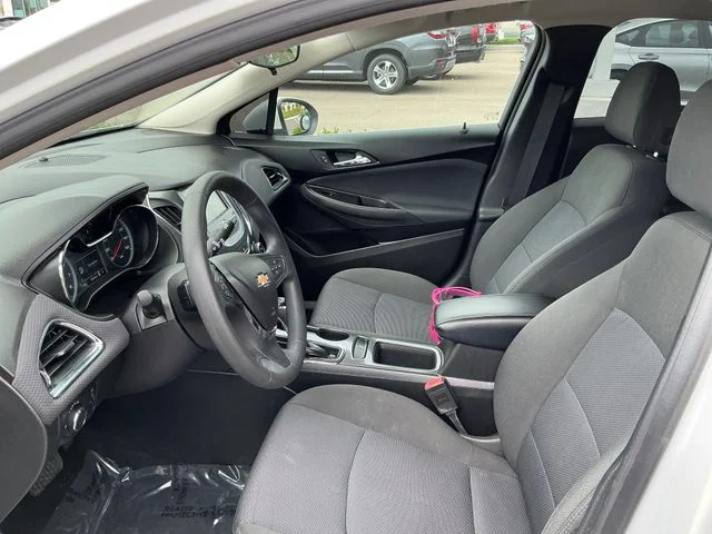 Used 2018 White Chevrolet LT image 13