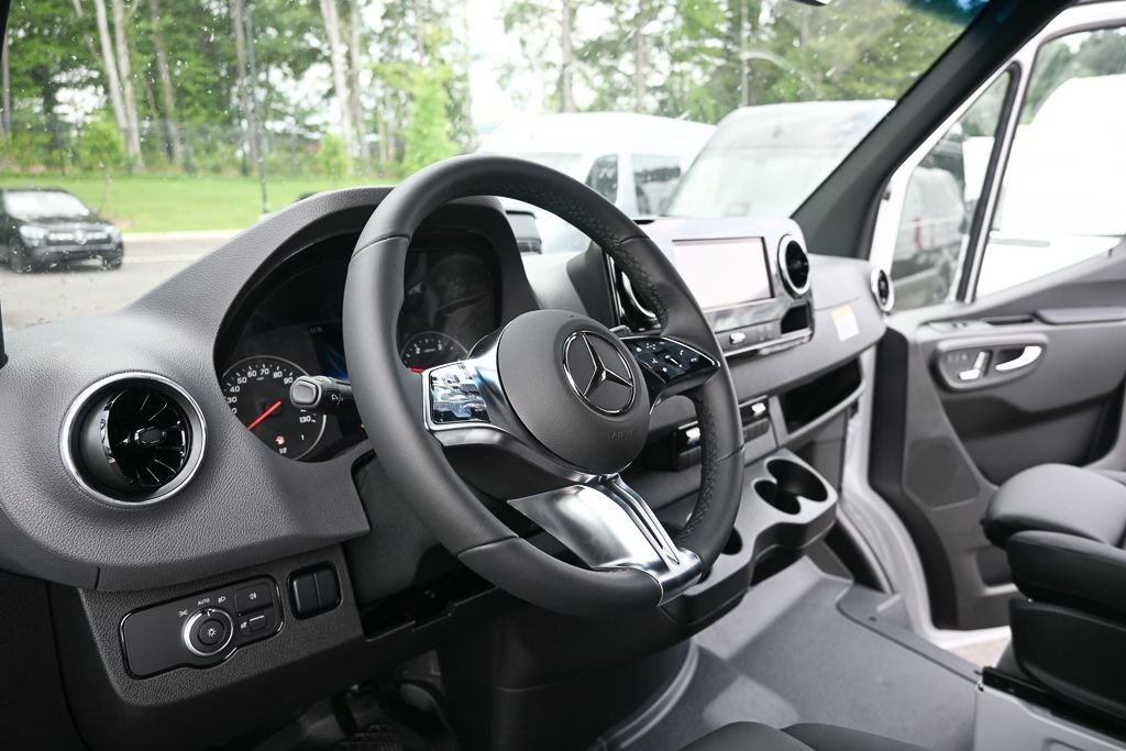 New 2026 Arctic White Mercedes-Benz  image 6