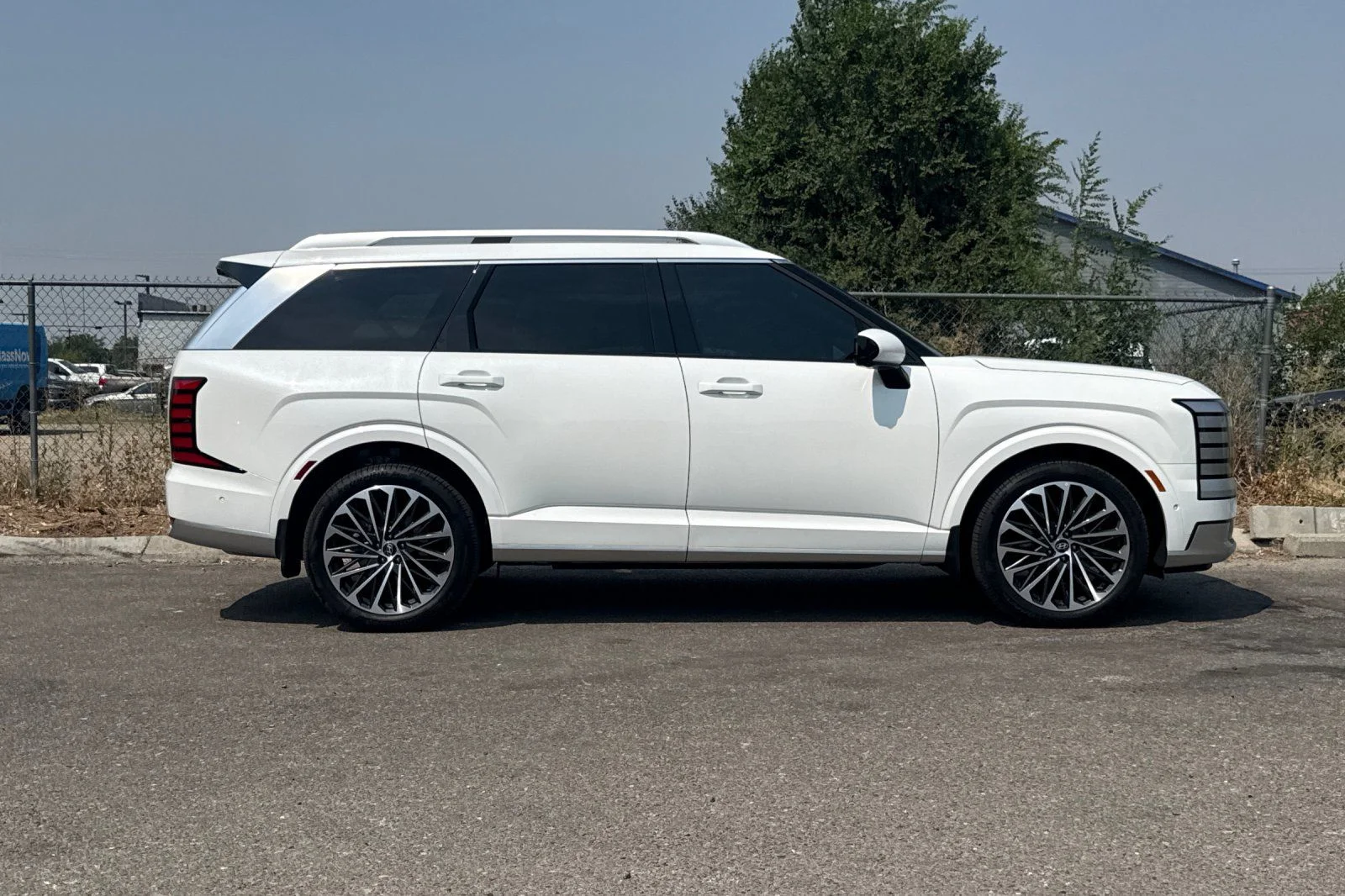 Used 2026 White Hyundai Calligraphy image 2