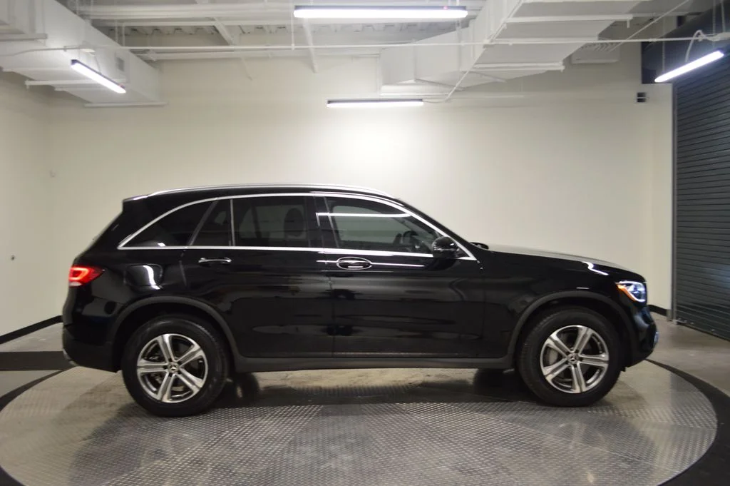Used 2022 Black Mercedes-Benz GLC 300 image 8