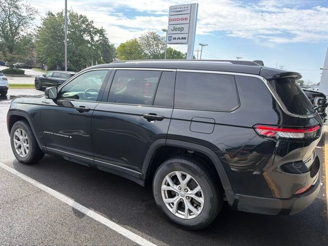 Used 2022 Black Jeep Limited image 3