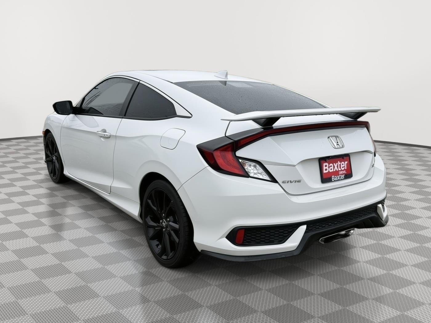 Used 2019 Platinum White Pearl Honda Si w/Summer Tires image 7