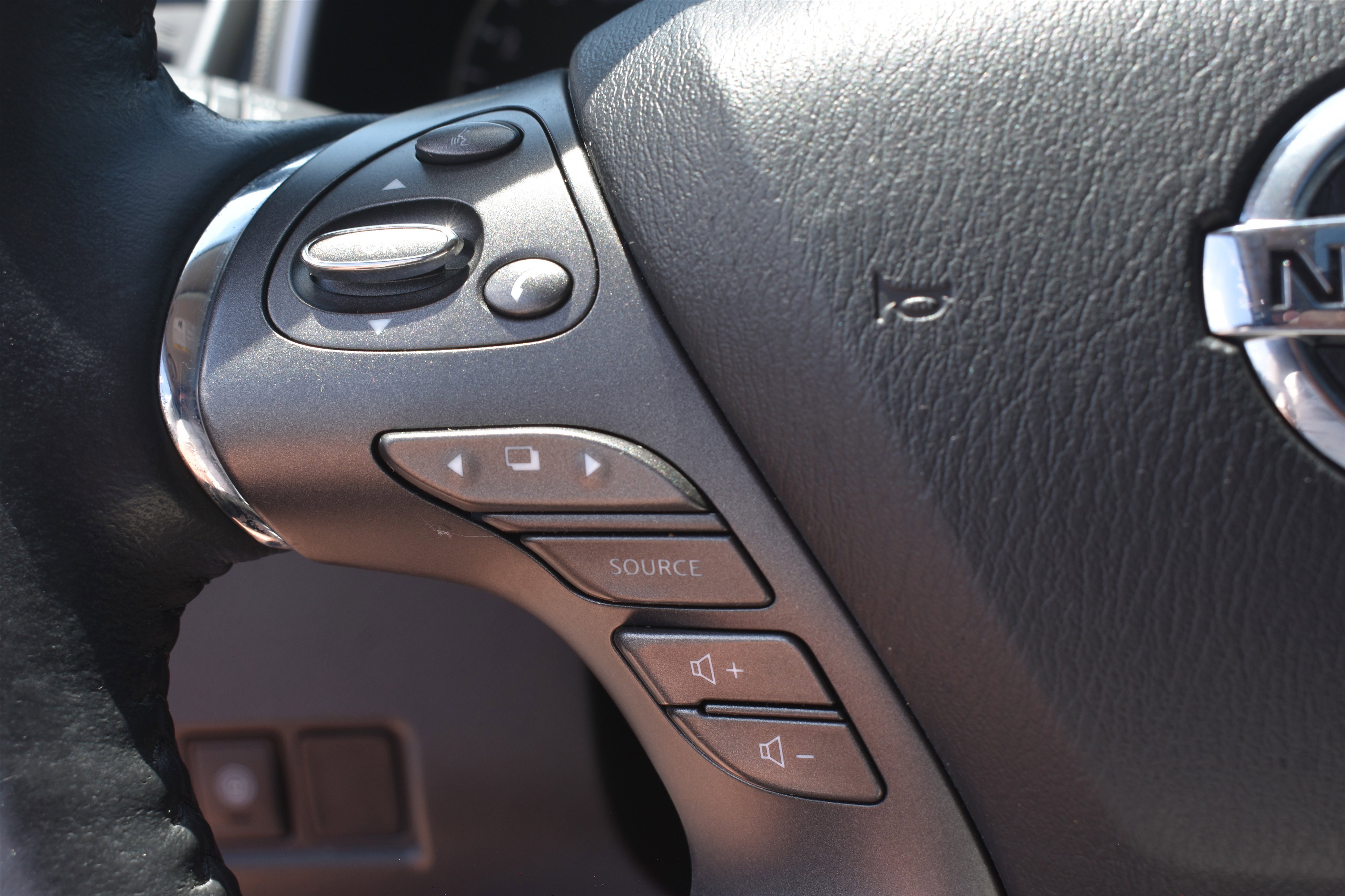 Used 2022 Gun Metallic Nissan Platinum image 22