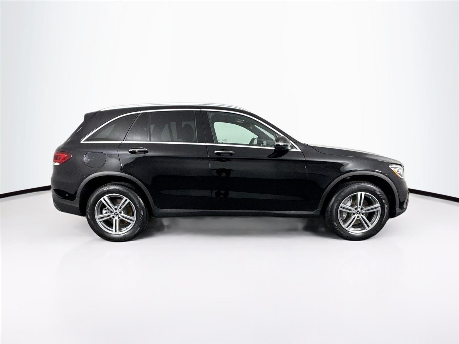 Used 2022 Black Mercedes-Benz GLC 300 image 10